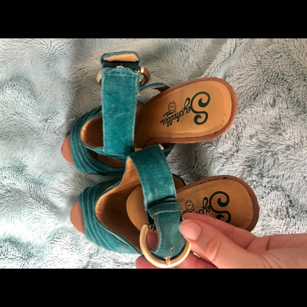 heels - Picture 6 of 6